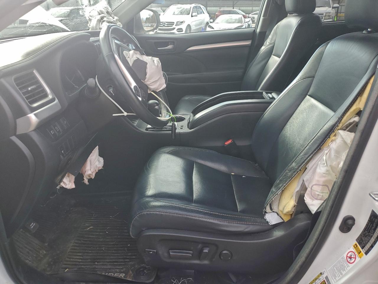 2018 TOYOTA HIGHLANDER SE photo 7
