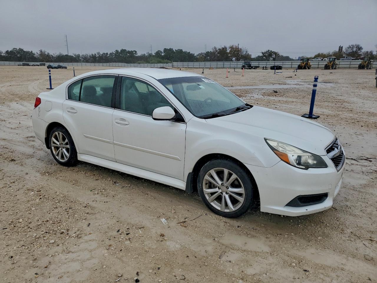 2013 SUBARU LEGACY 2.5I PREMIUM photo 4