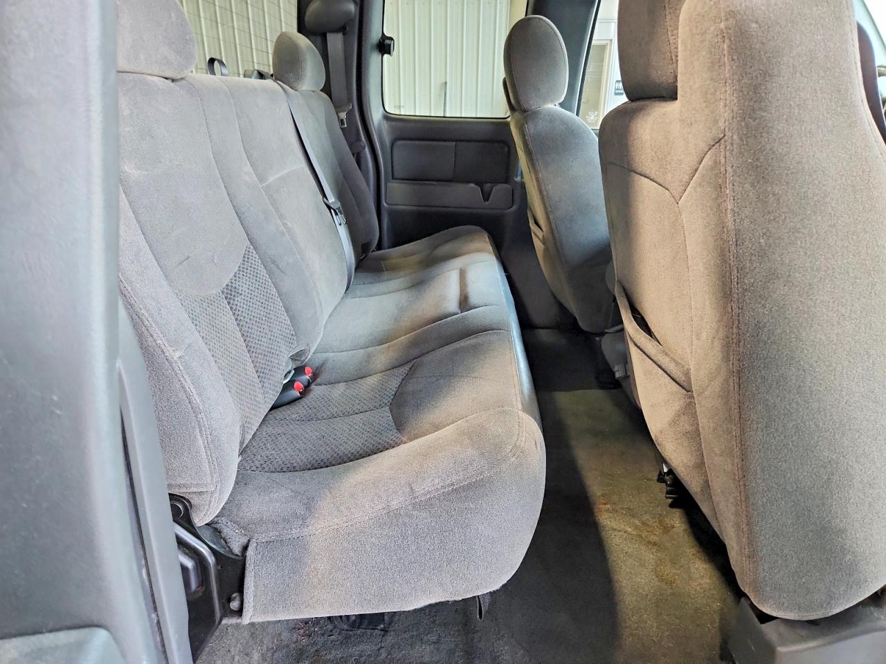 2006 CHEVROLET SILVERADO C1500 photo 10