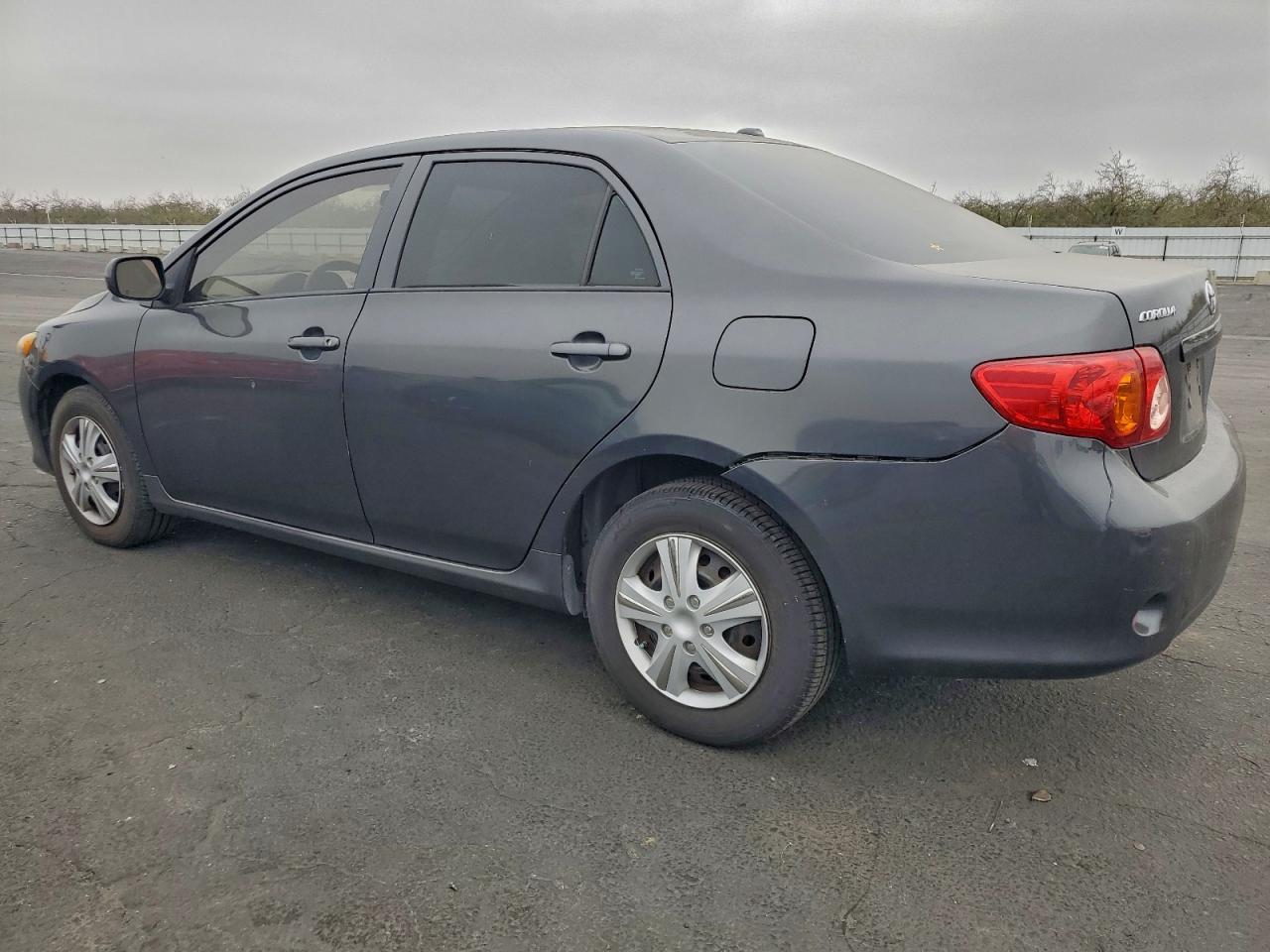 2009 TOYOTA COROLLA BASE photo 2