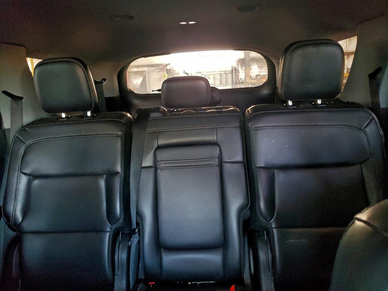 2023 FORD EXPLORER XLT photo 10