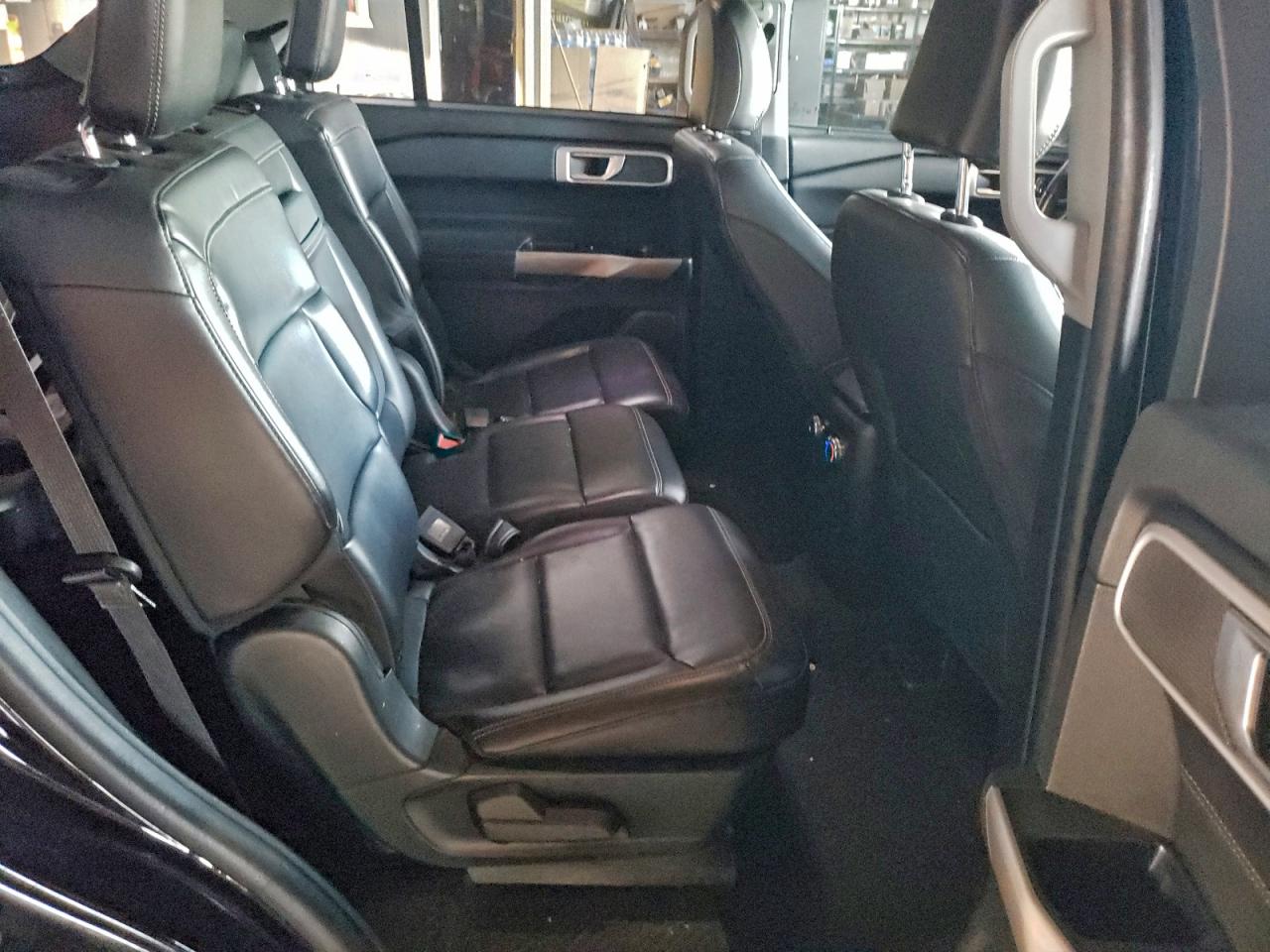 2023 FORD EXPLORER XLT photo 11