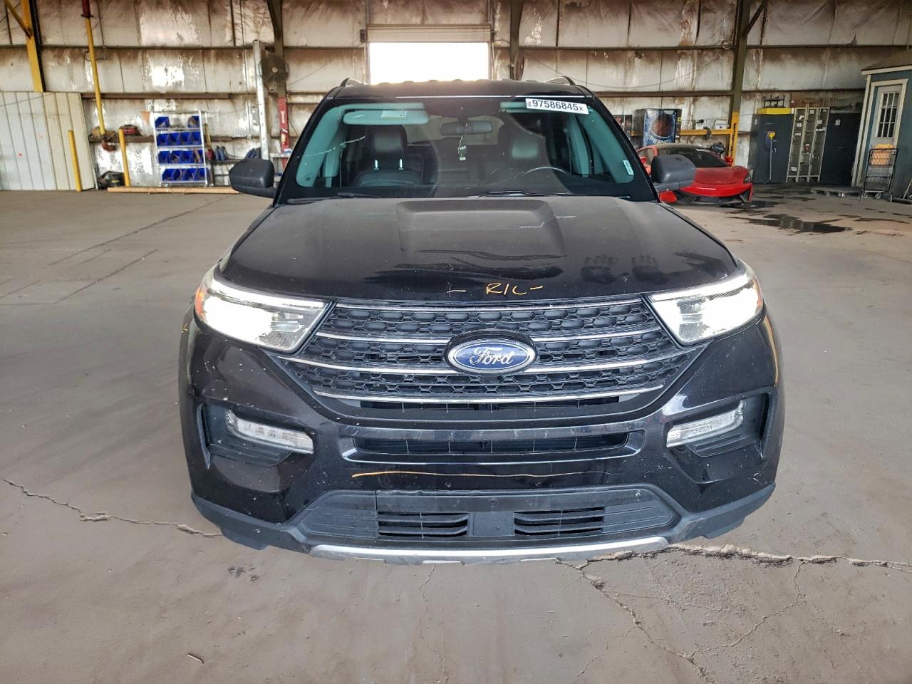 2023 FORD EXPLORER XLT photo 5