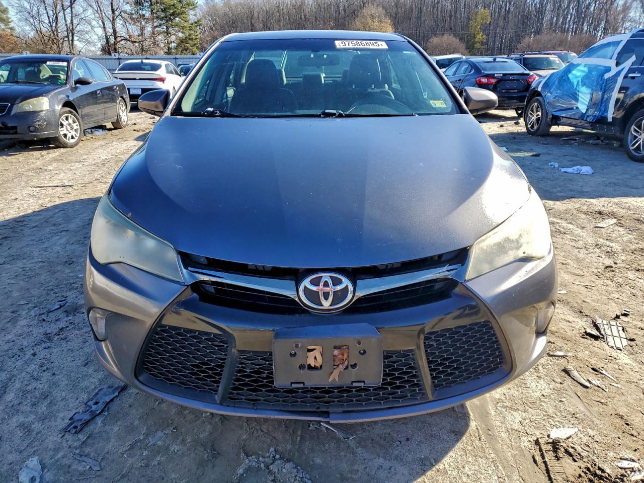 2015 TOYOTA CAMRY LE photo 5