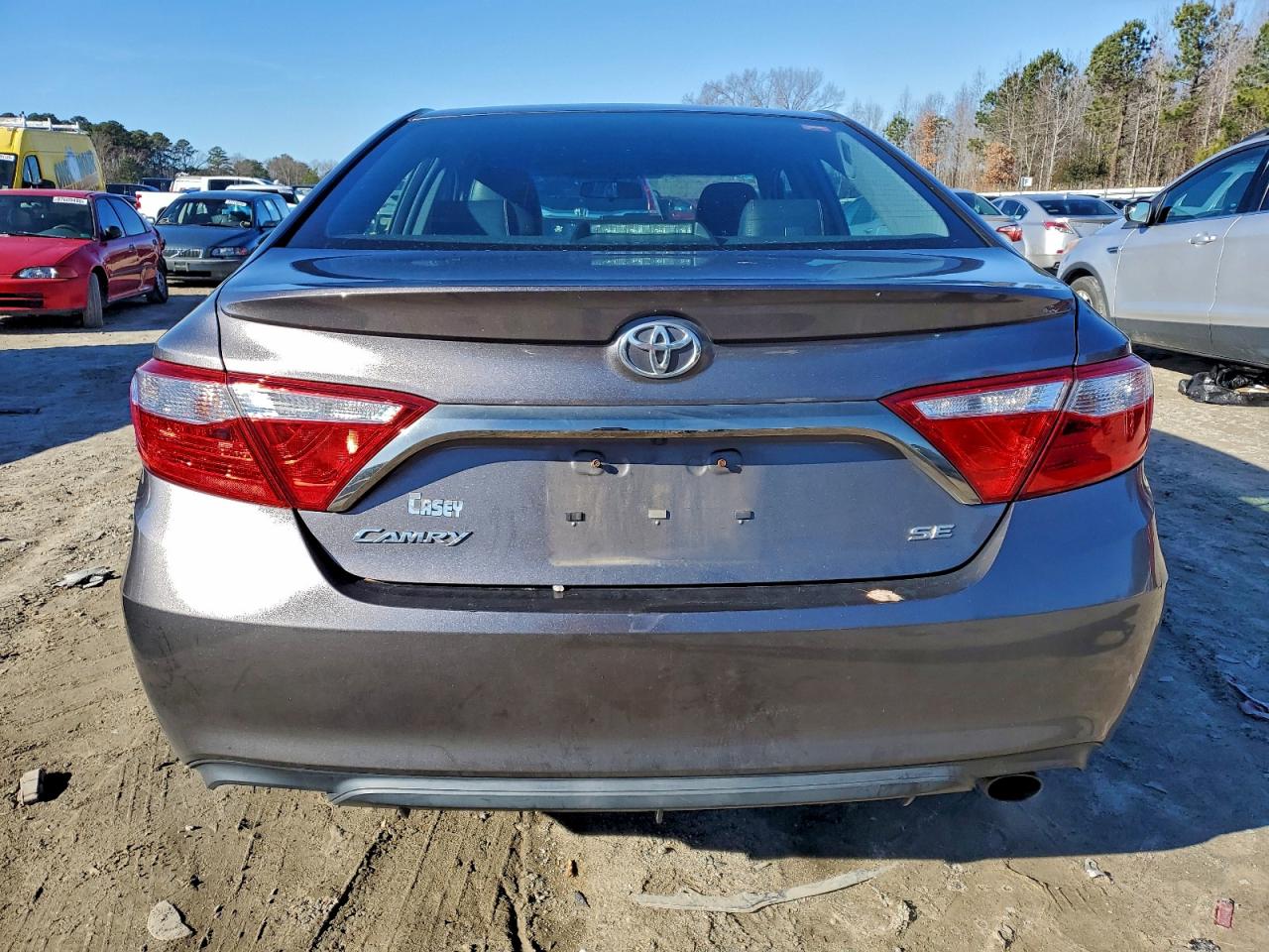 2015 TOYOTA CAMRY LE photo 6