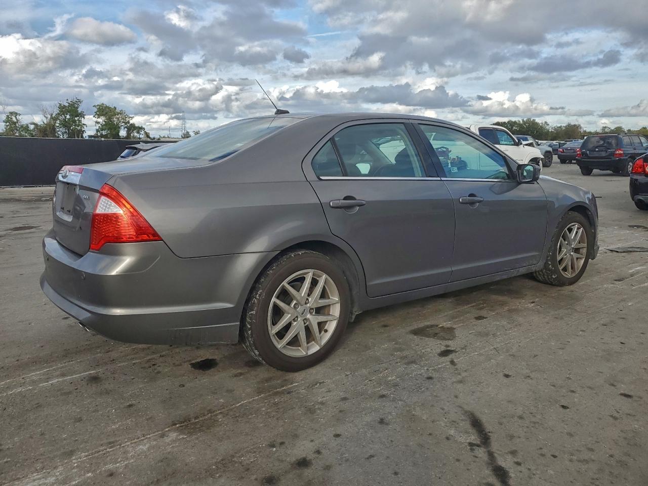 2010 FORD FUSION SEL photo 3