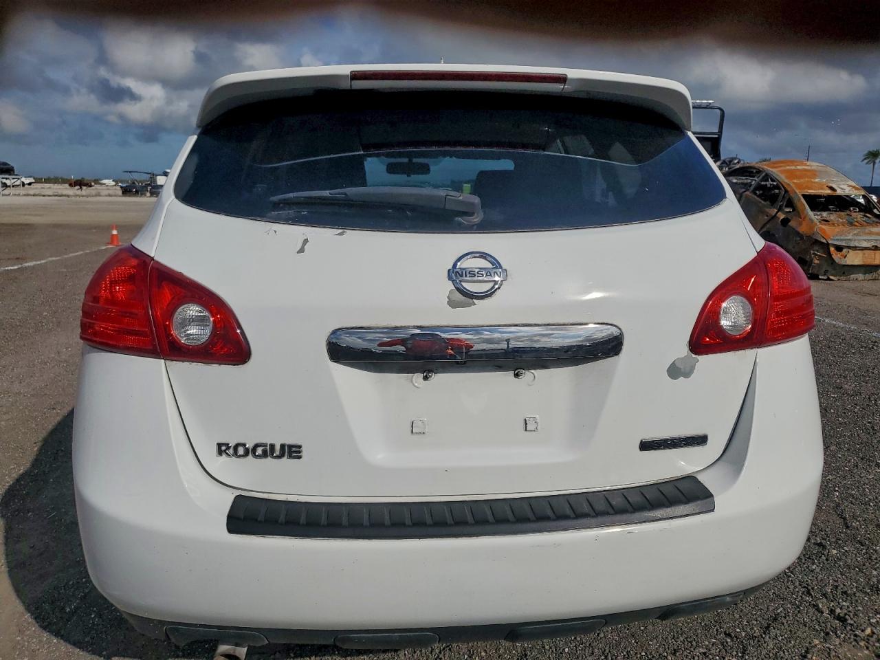 2013 NISSAN ROGUE S photo 6