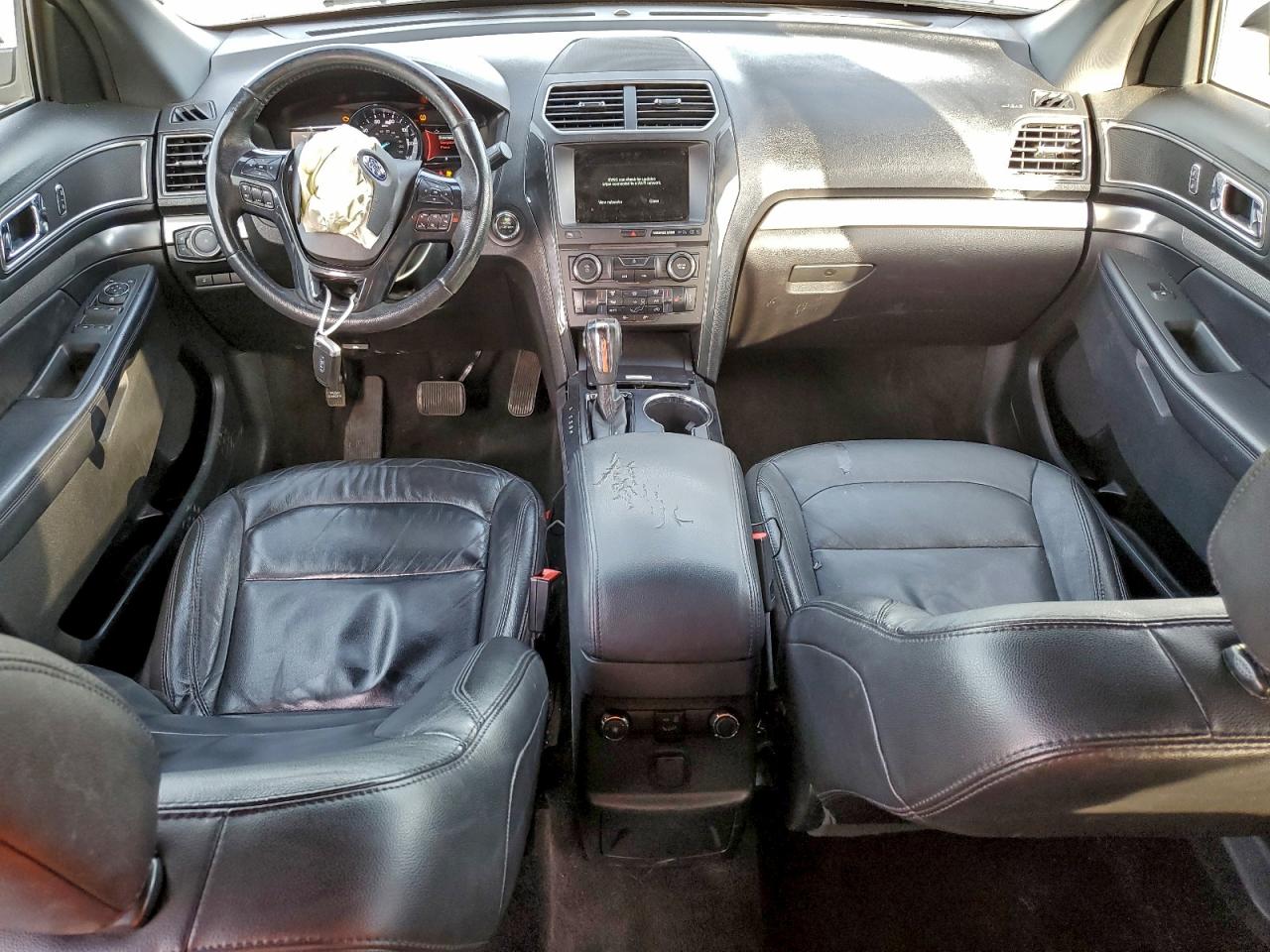 2018 FORD EXPLORER XLT photo 8