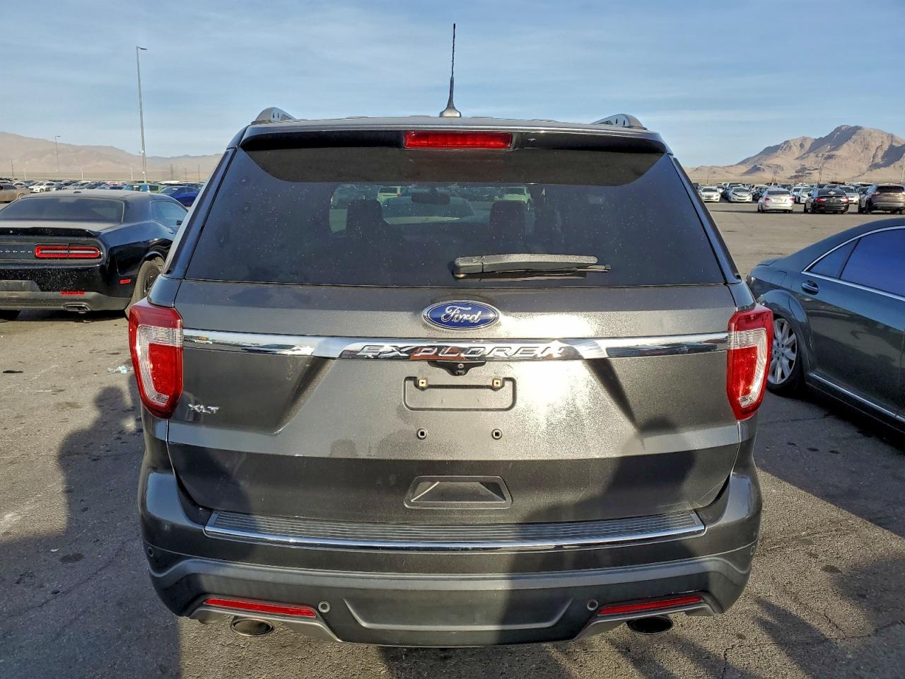 2018 FORD EXPLORER XLT photo 6