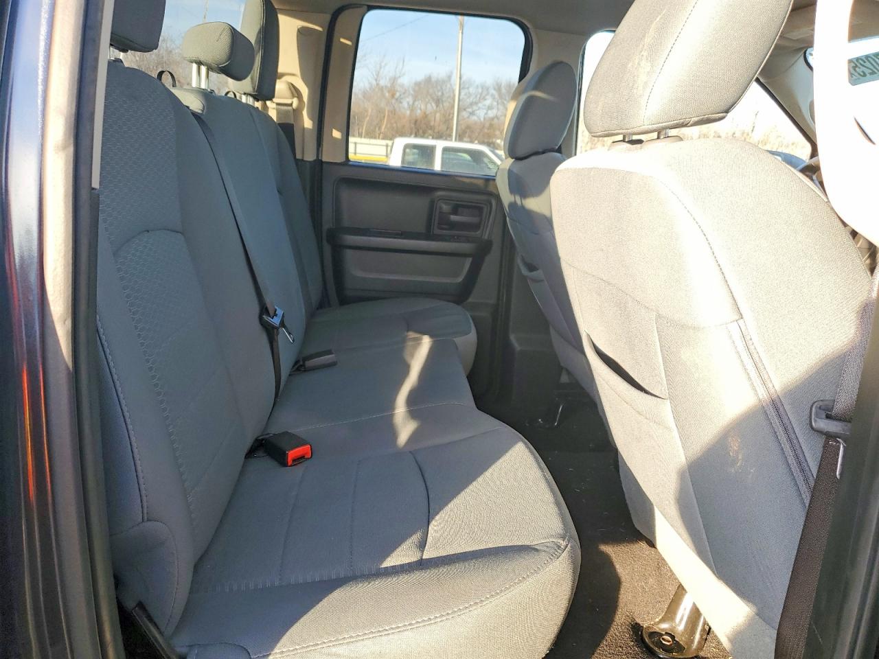 2013 RAM 1500 ST photo 28