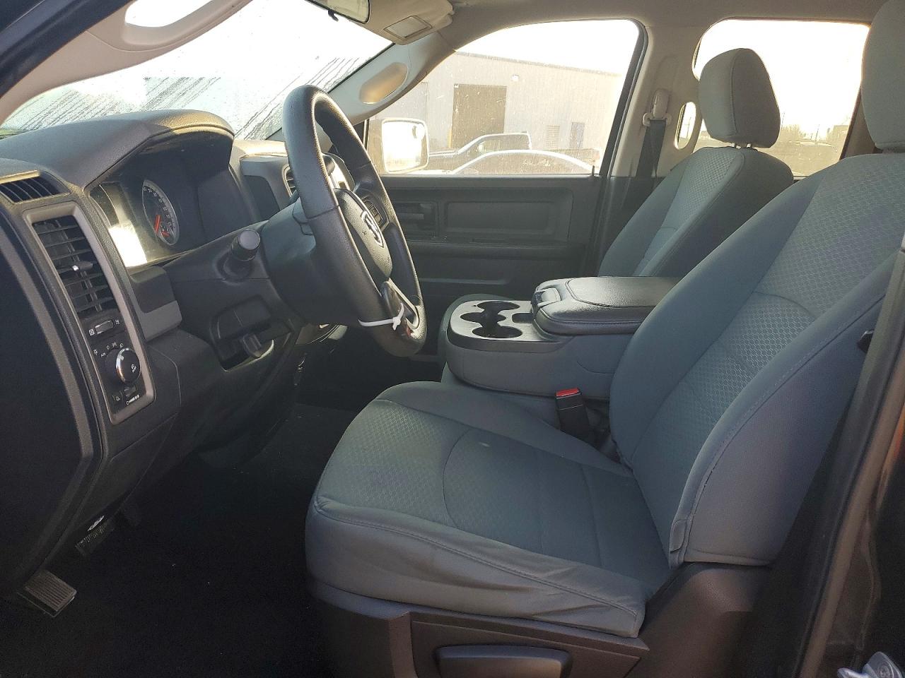 2013 RAM 1500 ST photo 19
