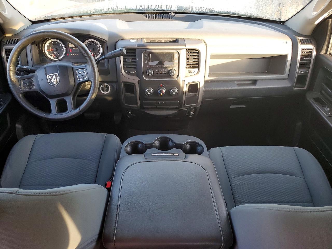 2013 RAM 1500 ST photo 22