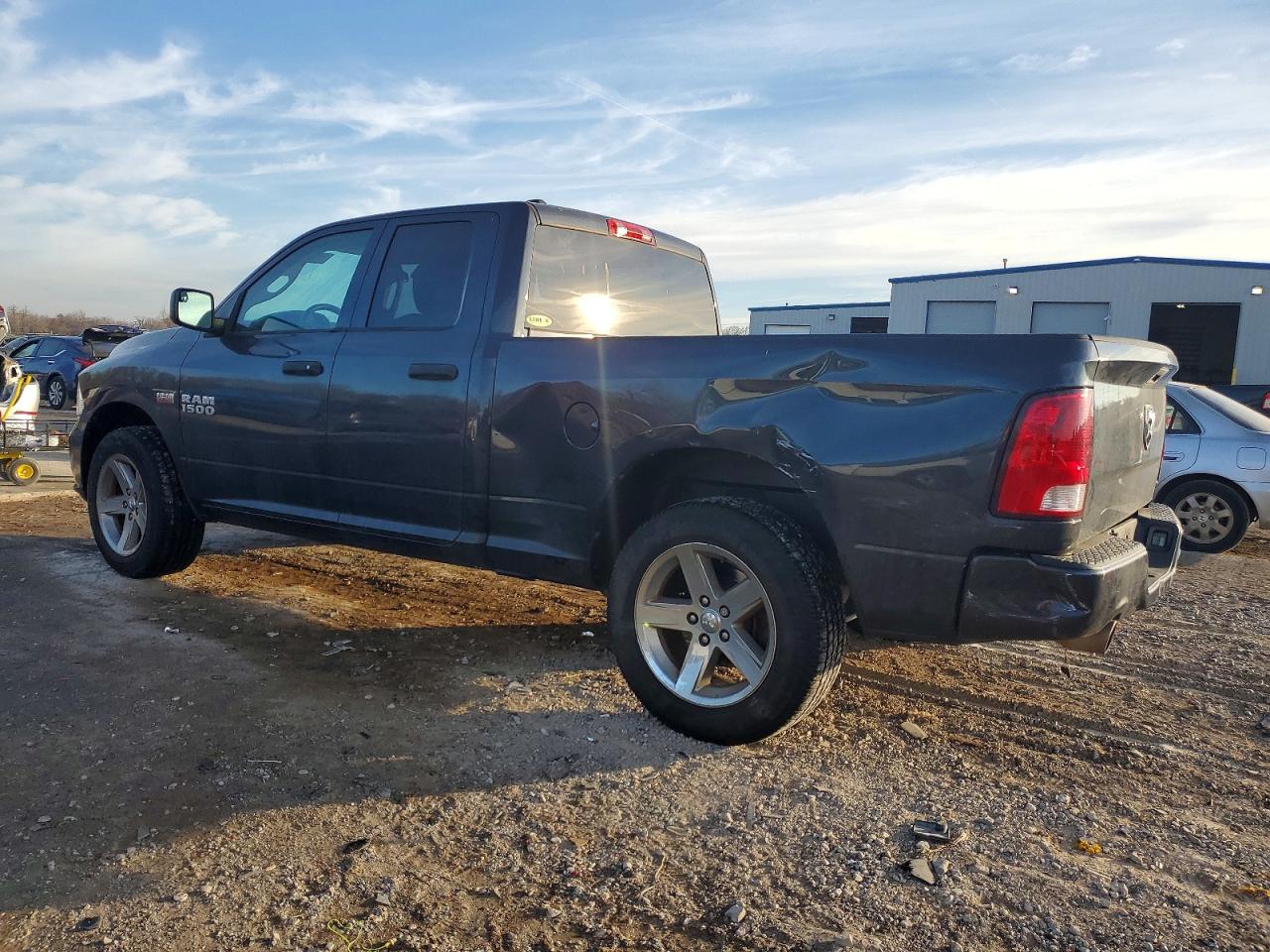 2013 RAM 1500 ST photo 4