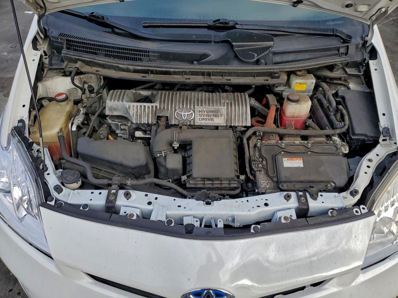 2015 TOYOTA PRIUS photo 21
