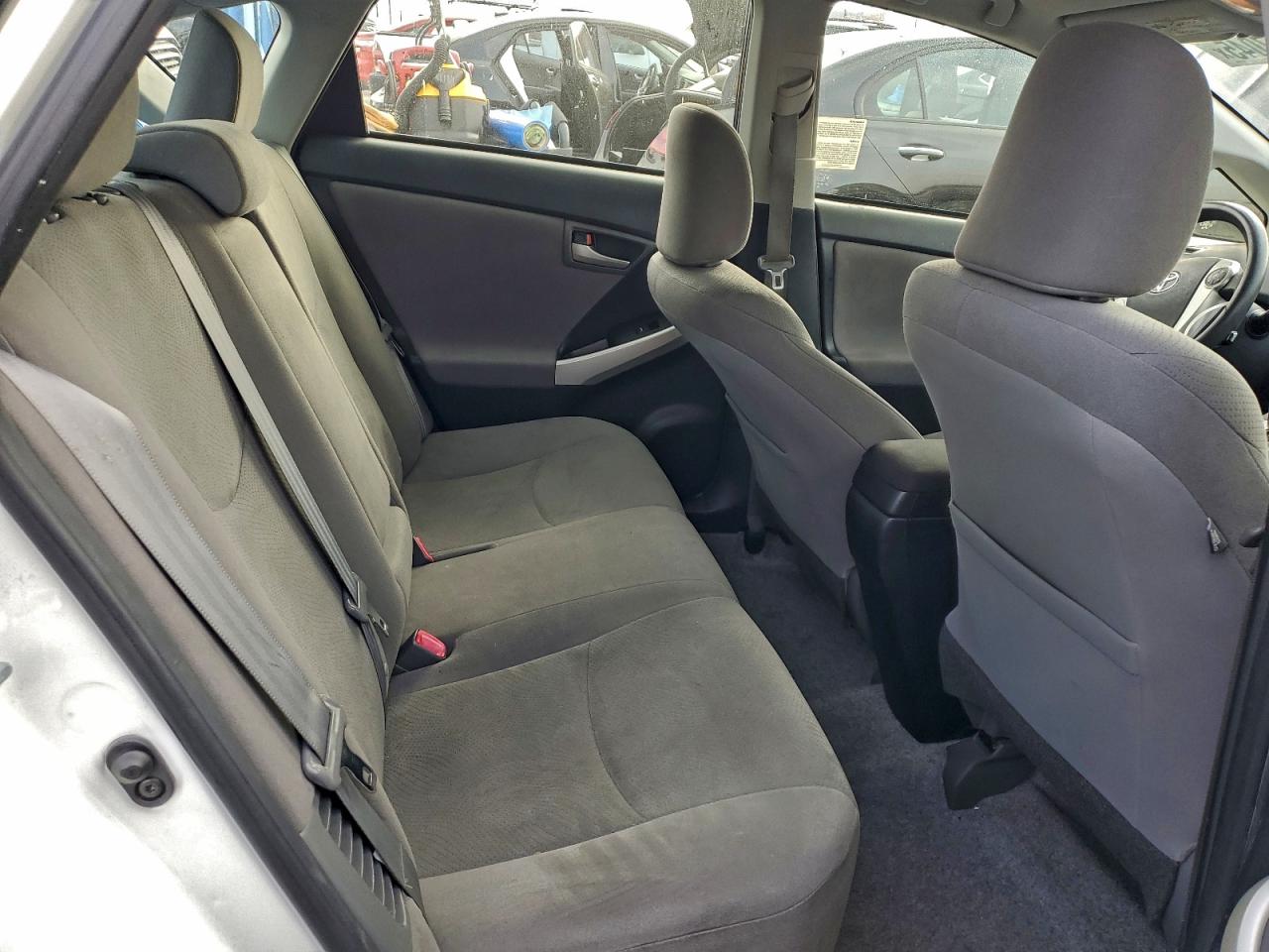 2015 TOYOTA PRIUS photo 19