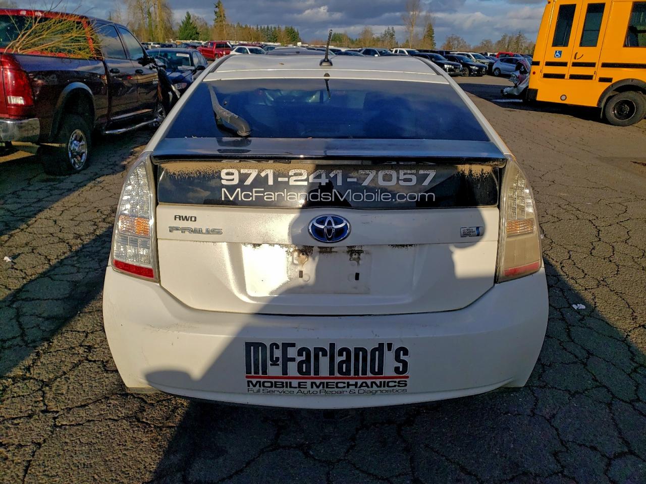 2010 TOYOTA PRIUS photo 16