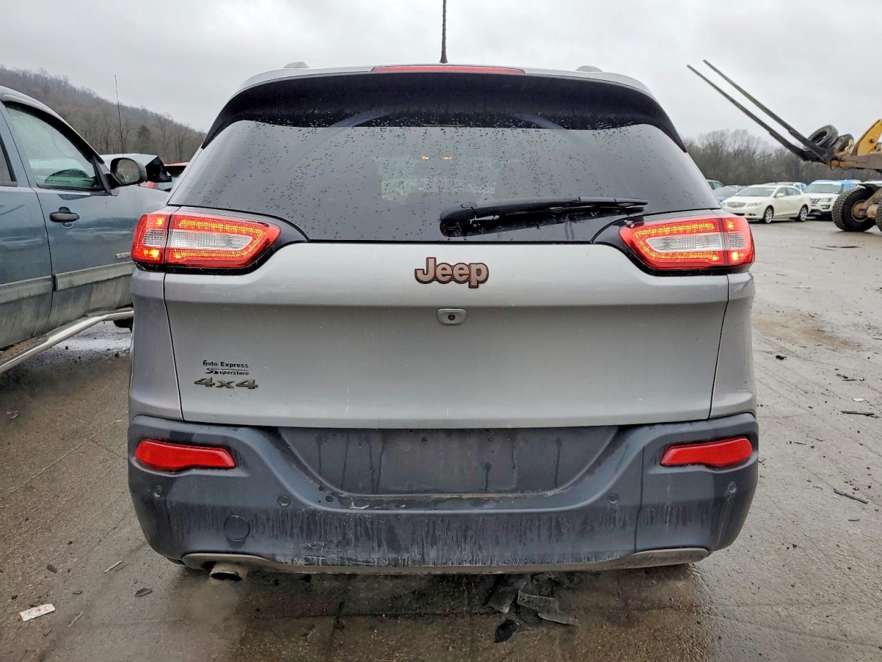 2016 JEEP CHEROKEE LATITUDE photo 6