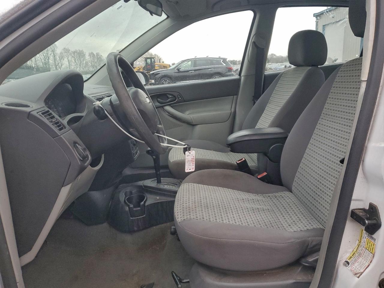 2007 FORD FOCUS ZX4 photo 13