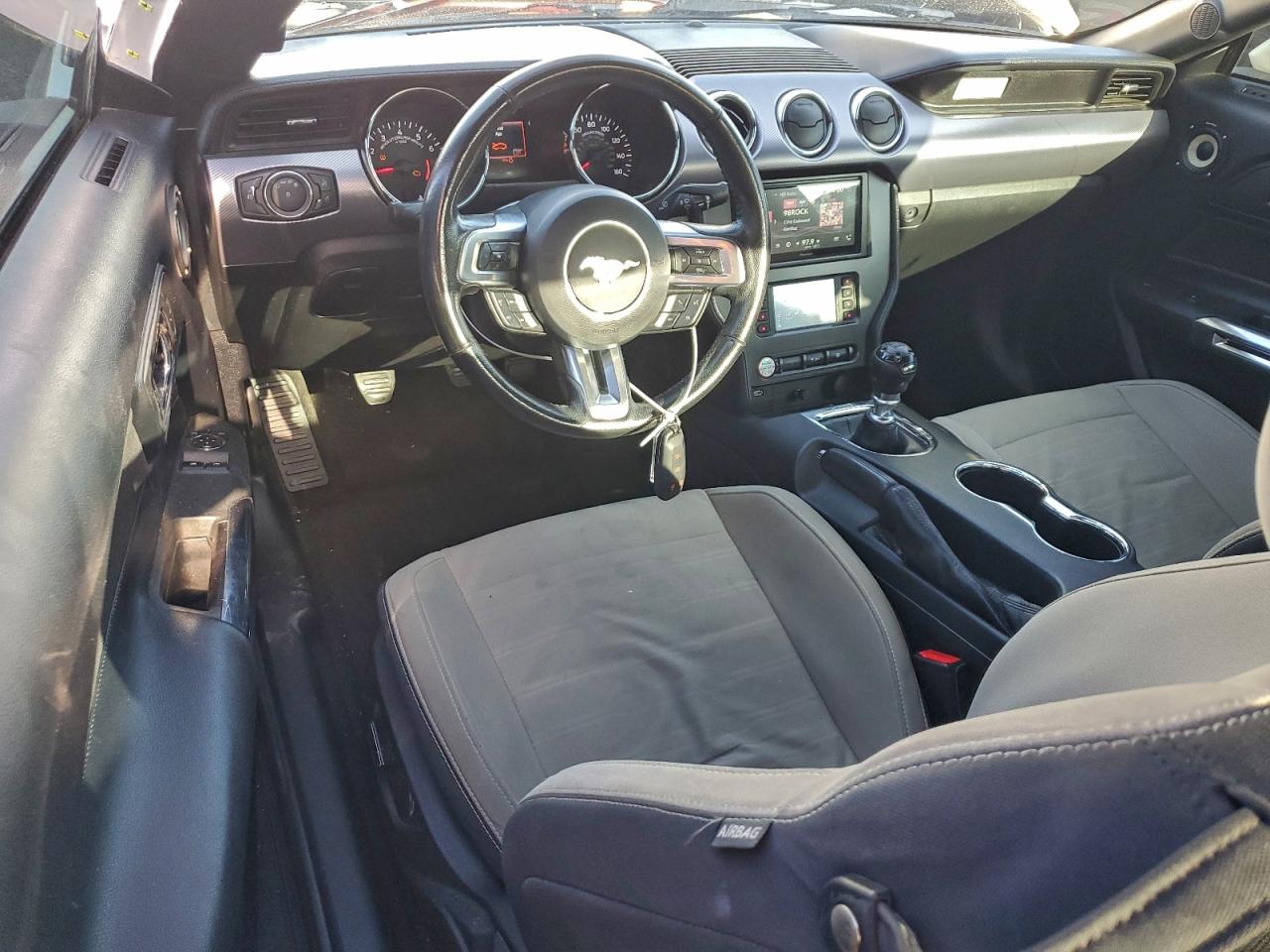 2016 FORD MUSTANG photo 8