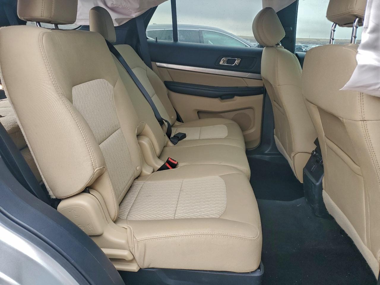 2016 FORD EXPLORER photo 11