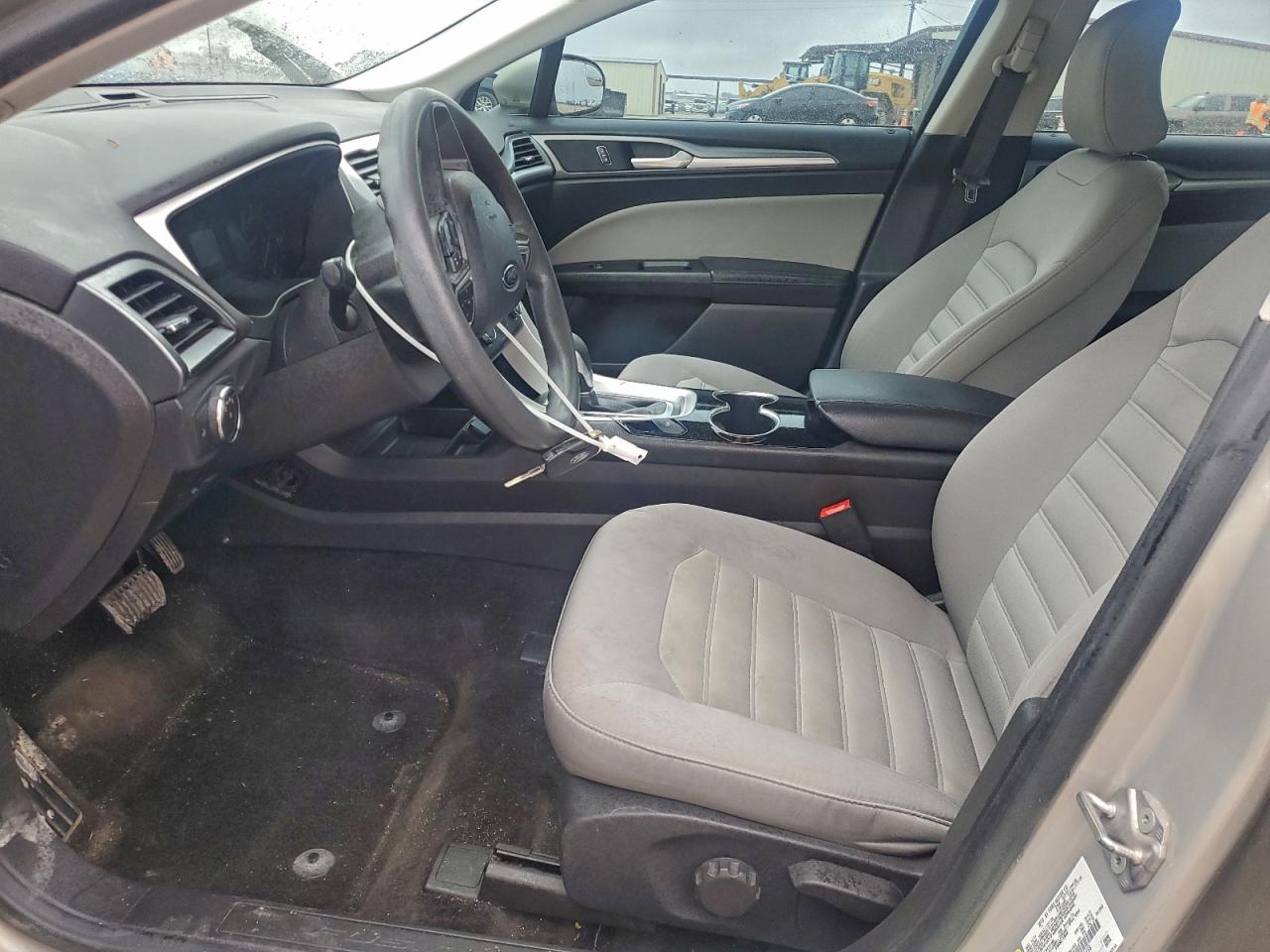2015 FORD FUSION S photo 13