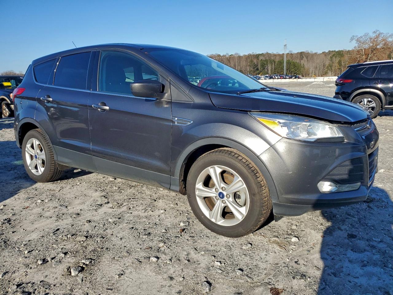 2015 FORD ESCAPE SE photo 4