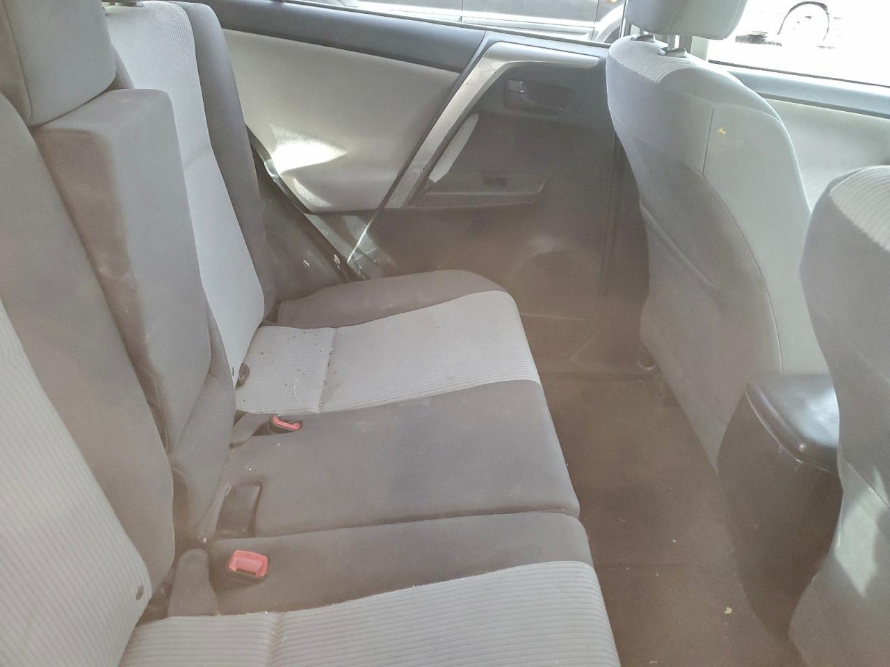2015 TOYOTA RAV4 LE photo 11