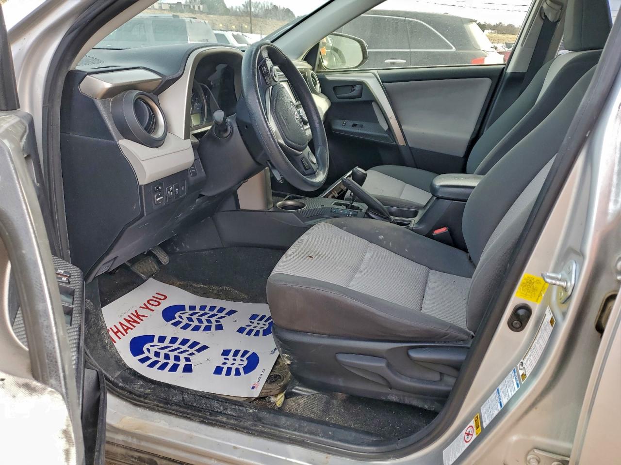 2015 TOYOTA RAV4 LE photo 7