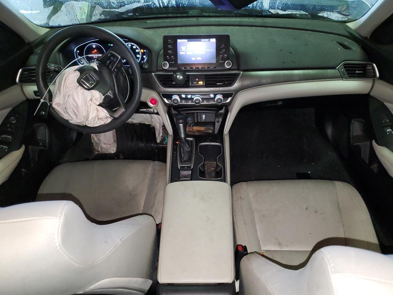 2018 HONDA ACCORD LX photo 8