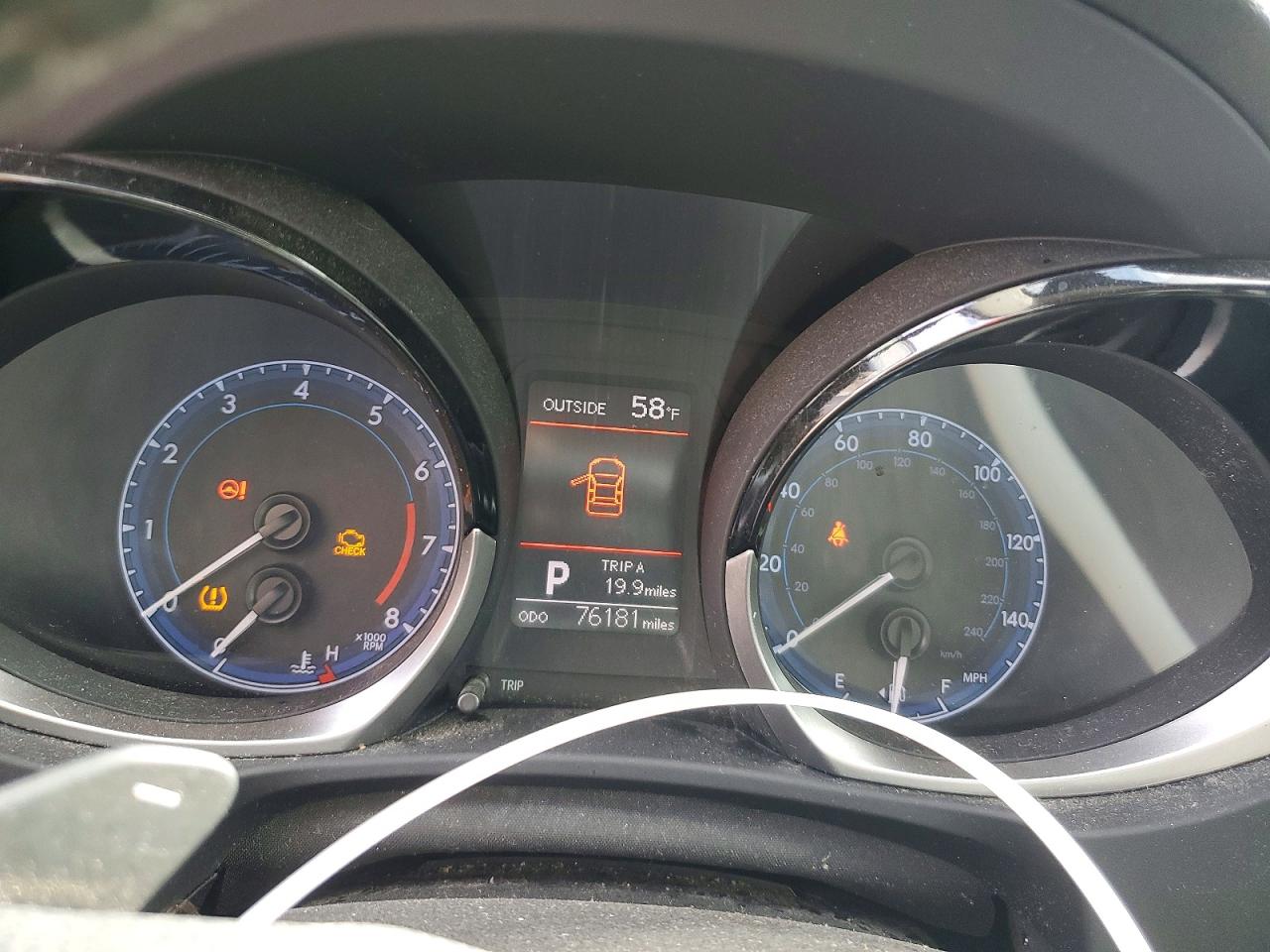 2016 TOYOTA COROLLA L photo 9