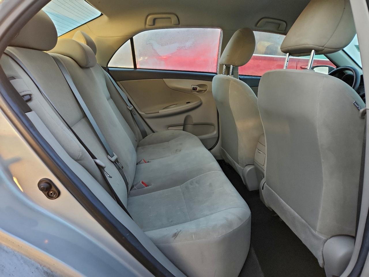2013 TOYOTA COROLLA BASE photo 19