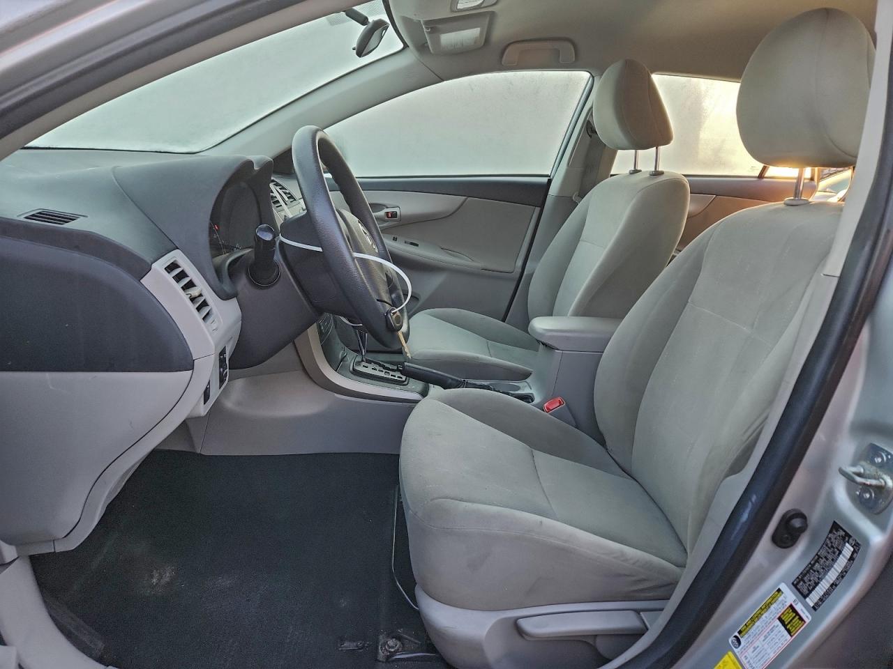 2013 TOYOTA COROLLA BASE photo 13