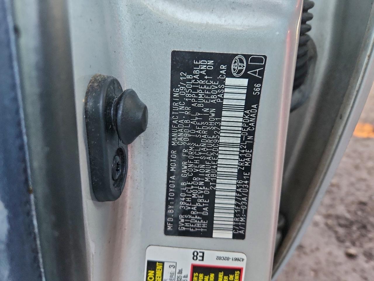 2013 TOYOTA COROLLA BASE photo 23