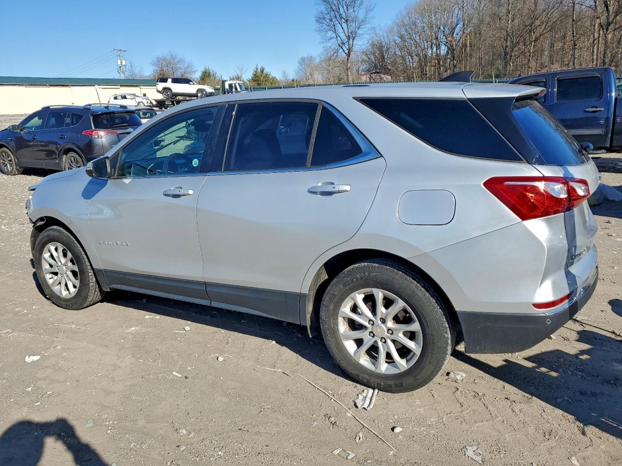 2018 CHEVROLET EQUINOX LT photo 2