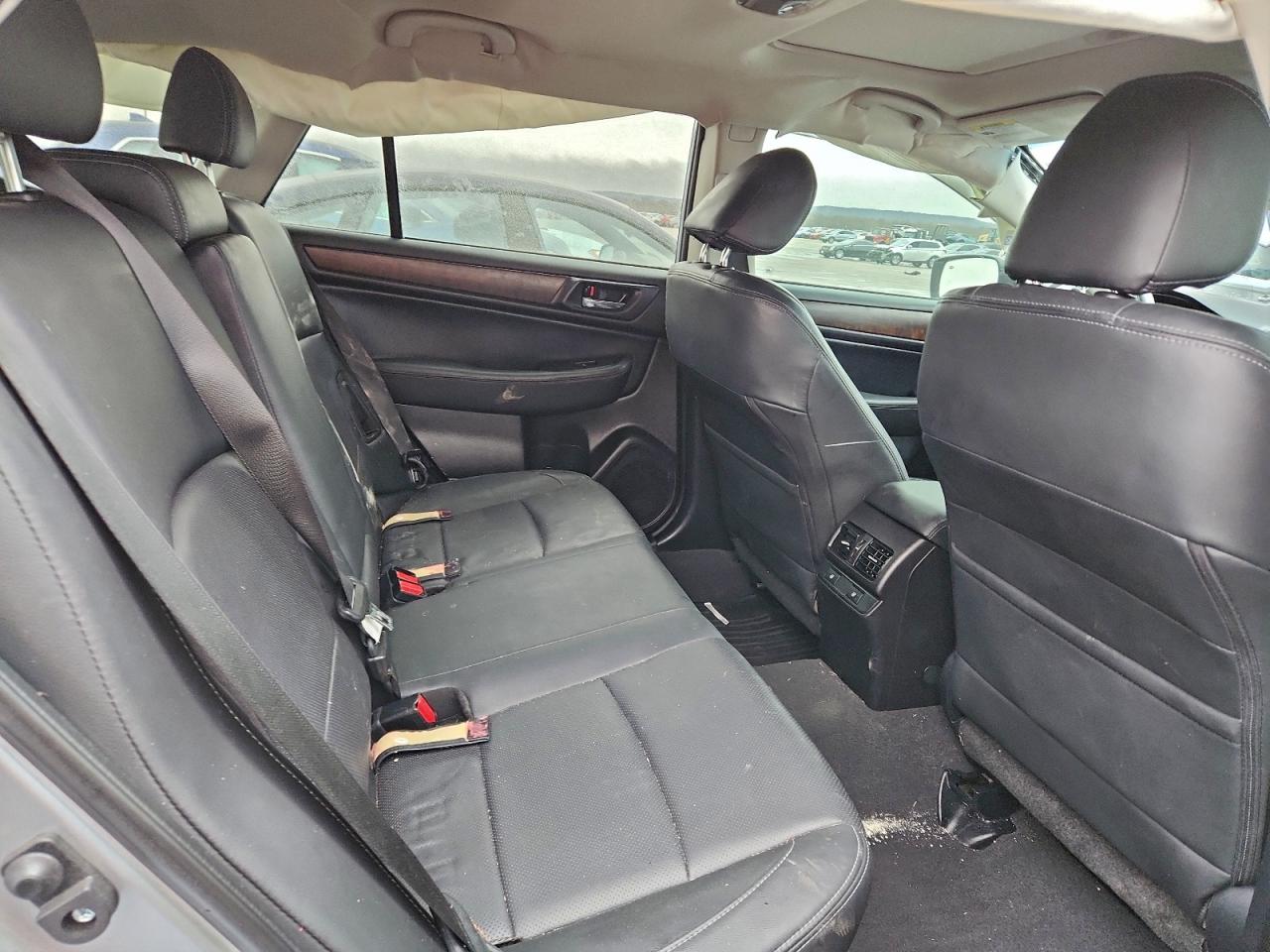 2015 SUBARU OUTBACK 3.6R LIMITED photo 11