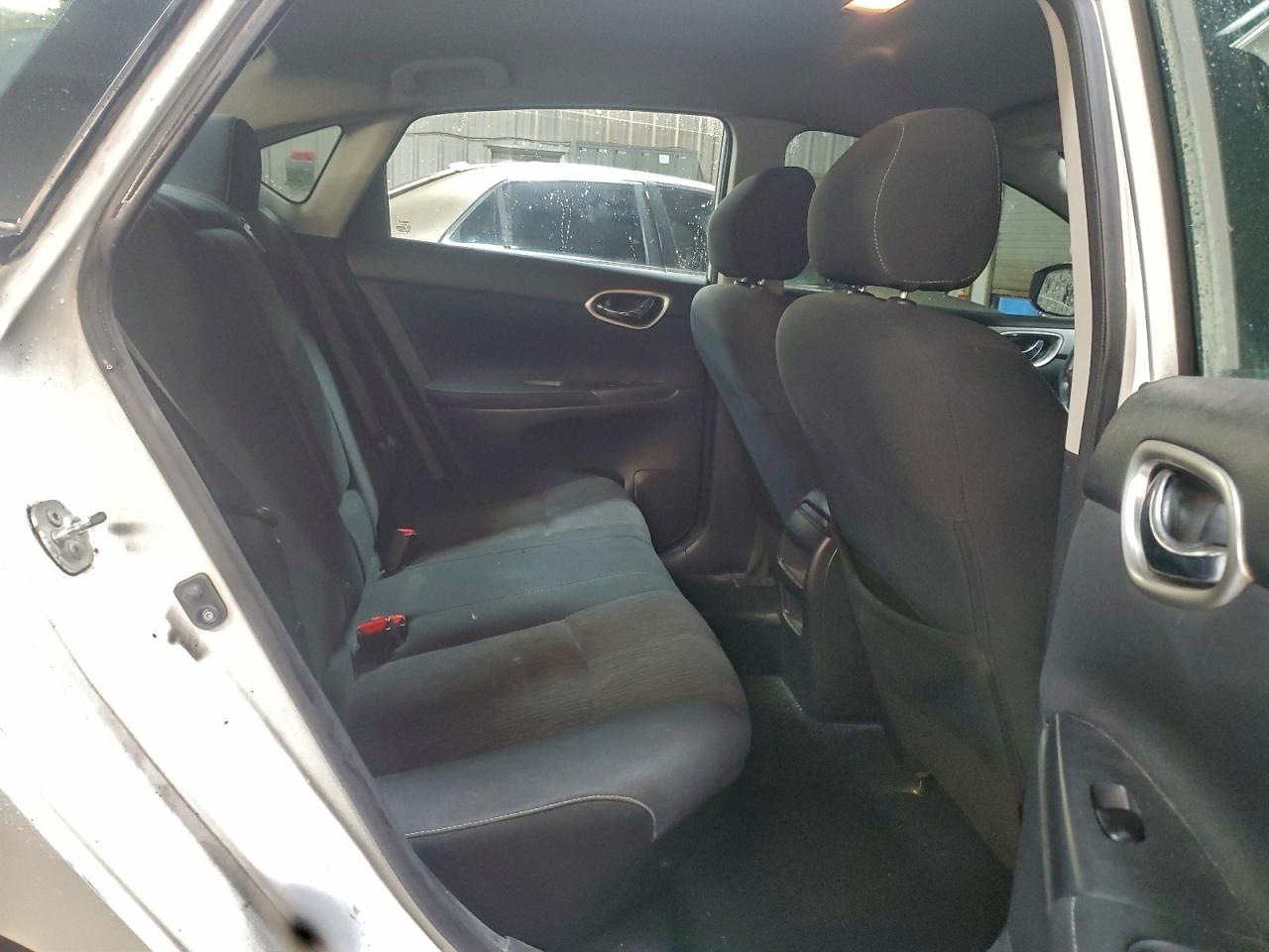 2015 NISSAN SENTRA S photo 10