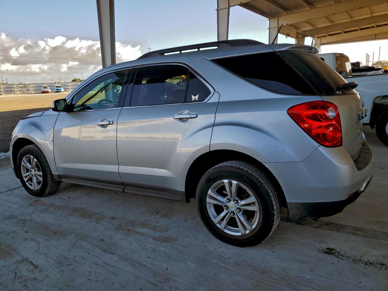 2013 CHEVROLET EQUINOX LT photo 3