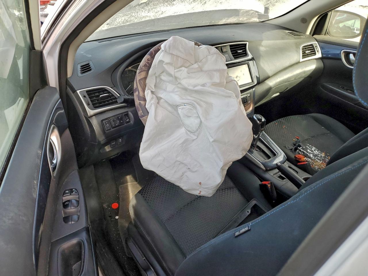 2019 NISSAN SENTRA S photo 8