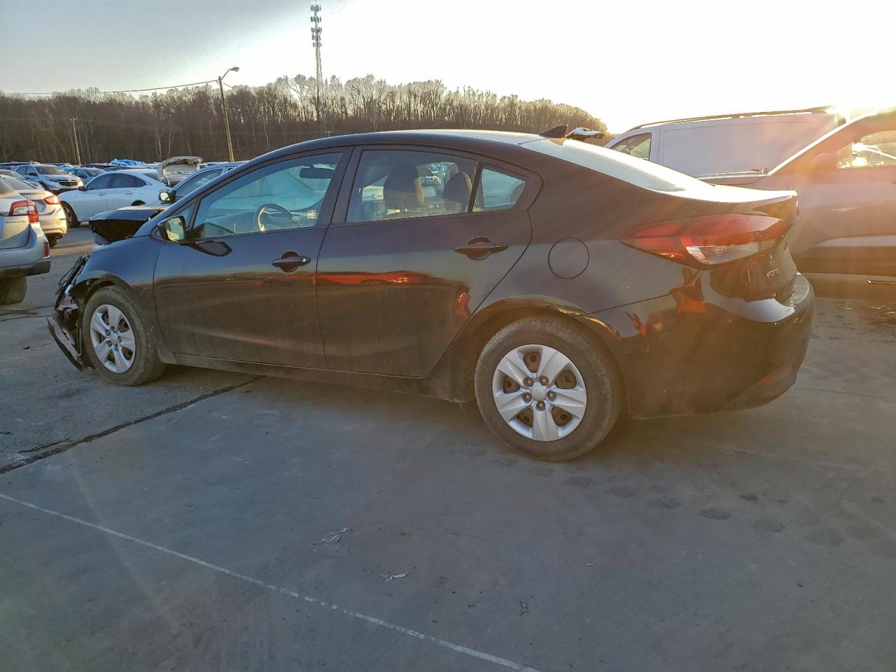 2017 KIA FORTE LX photo 4
