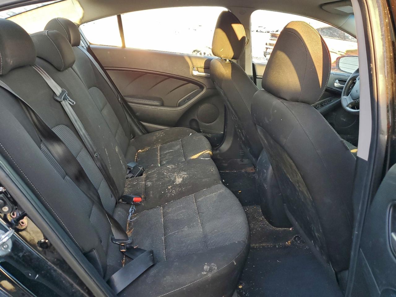 2017 KIA FORTE LX photo 28