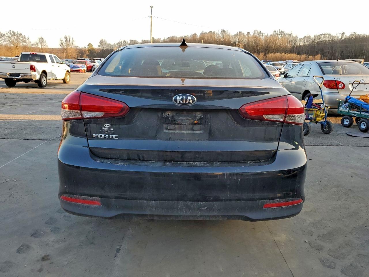 2017 KIA FORTE LX photo 16