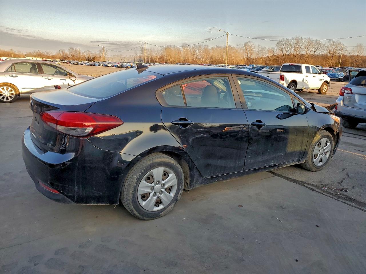 2017 KIA FORTE LX photo 7