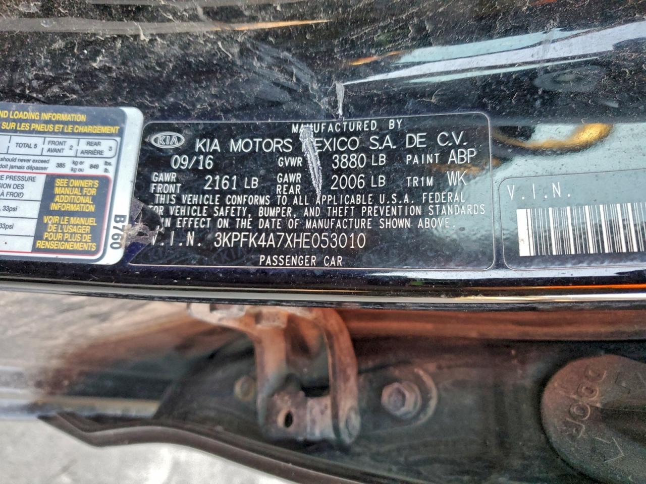 2017 KIA FORTE LX photo 34