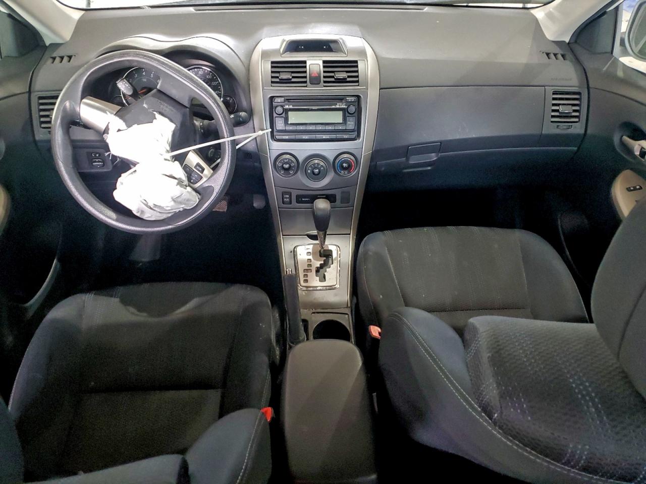 2012 TOYOTA COROLLA BASE photo 8