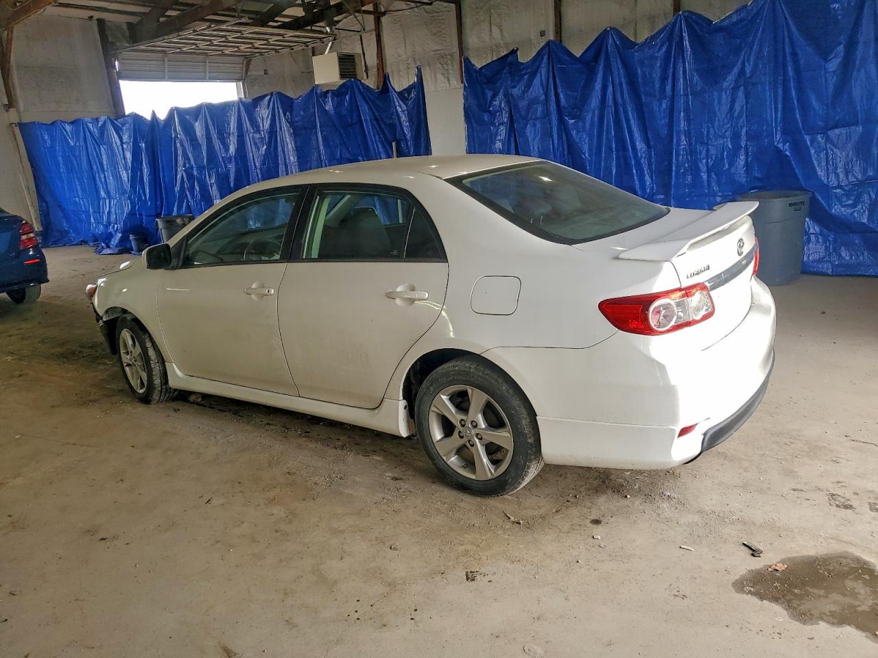 2012 TOYOTA COROLLA BASE photo 2