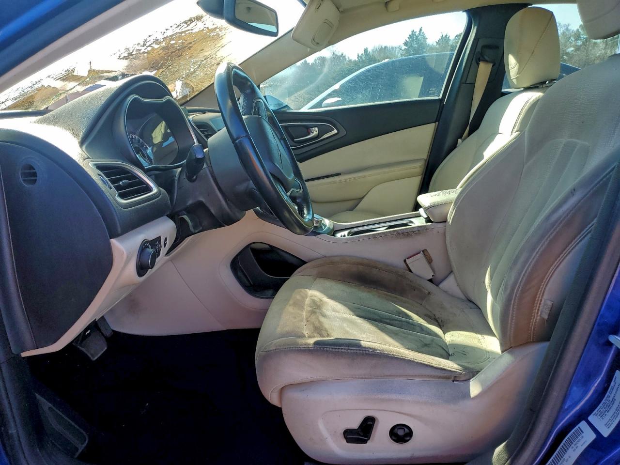 2015 CHRYSLER 200 LIMITED photo 19