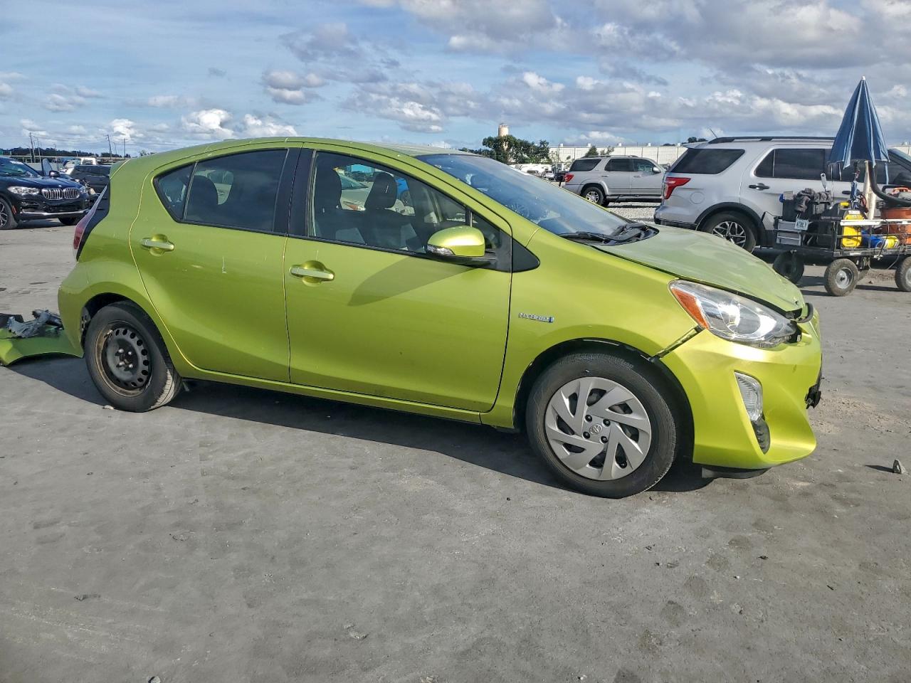 2016 TOYOTA PRIUS C photo 4