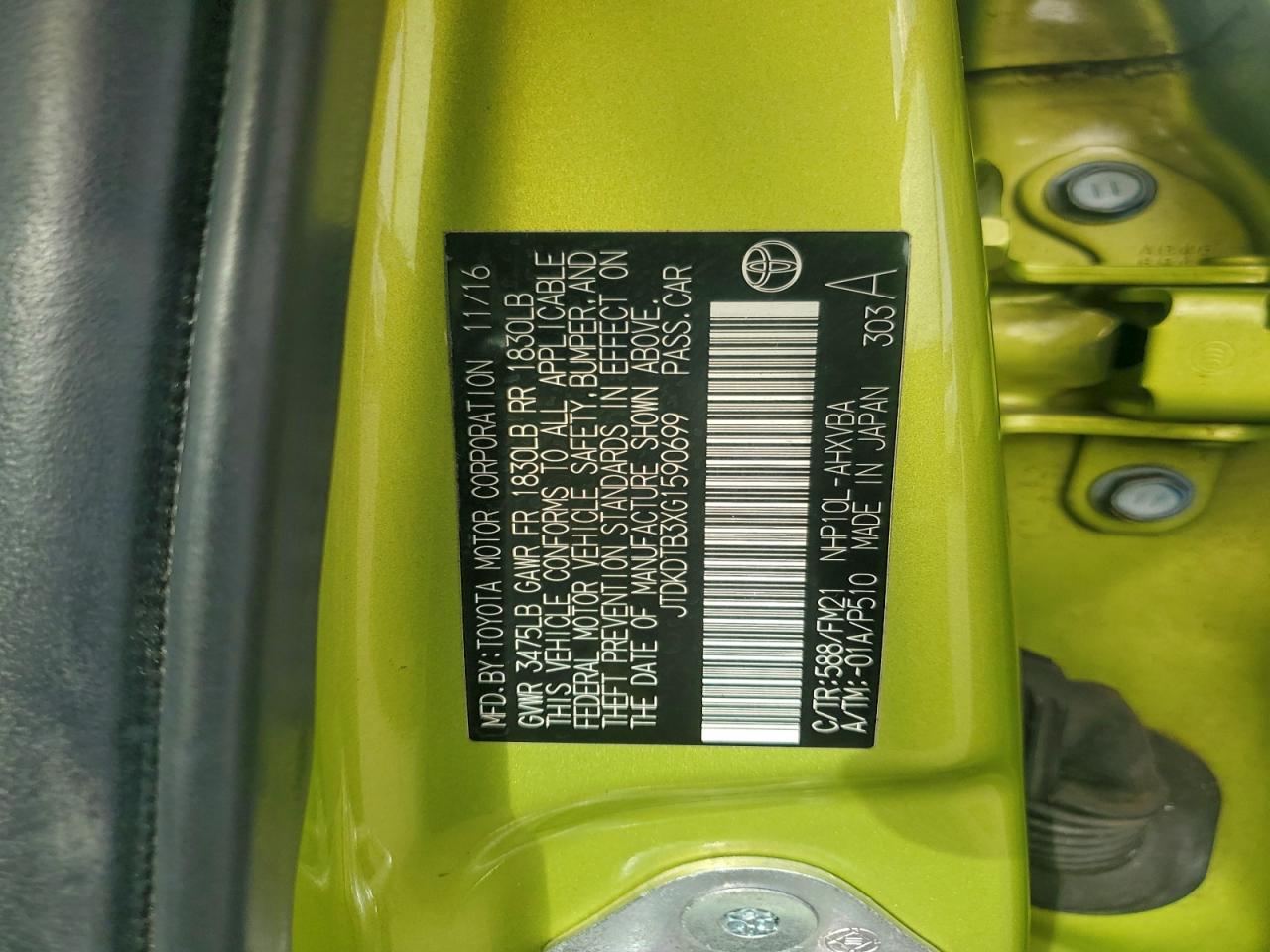 2016 TOYOTA PRIUS C photo 13