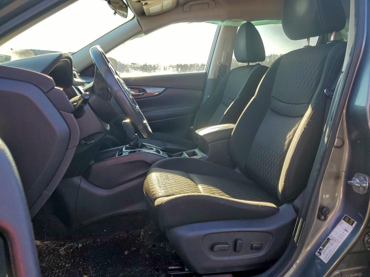 2017 NISSAN ROGUE S photo 12