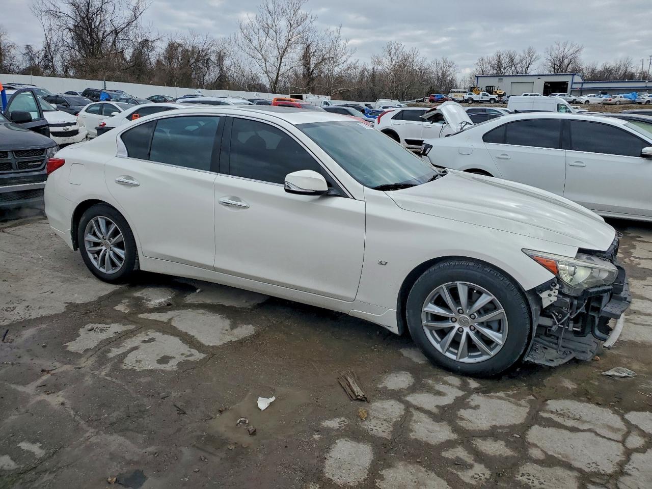 2015 INFINITI Q50 BASE photo 4